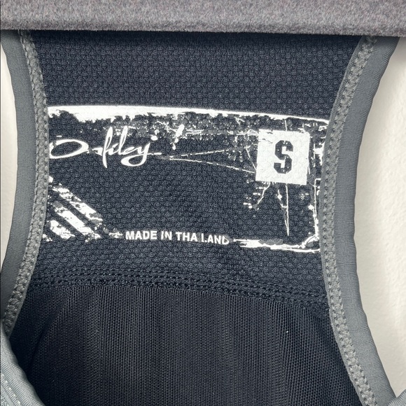 Oakley Grey and White Athletic Tank - Picture 2 of 9